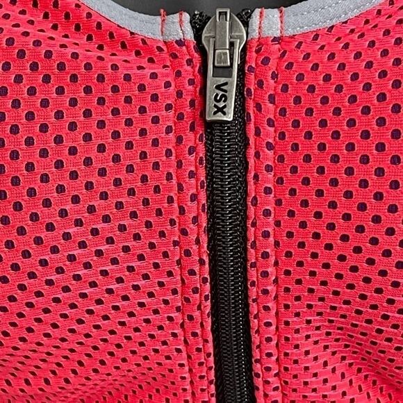 Victoria’s Secret racerback bra in size 34DD - Picture 7 of 11